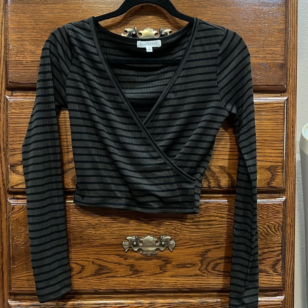 Socialite Set‎ - Picture 4 of 5